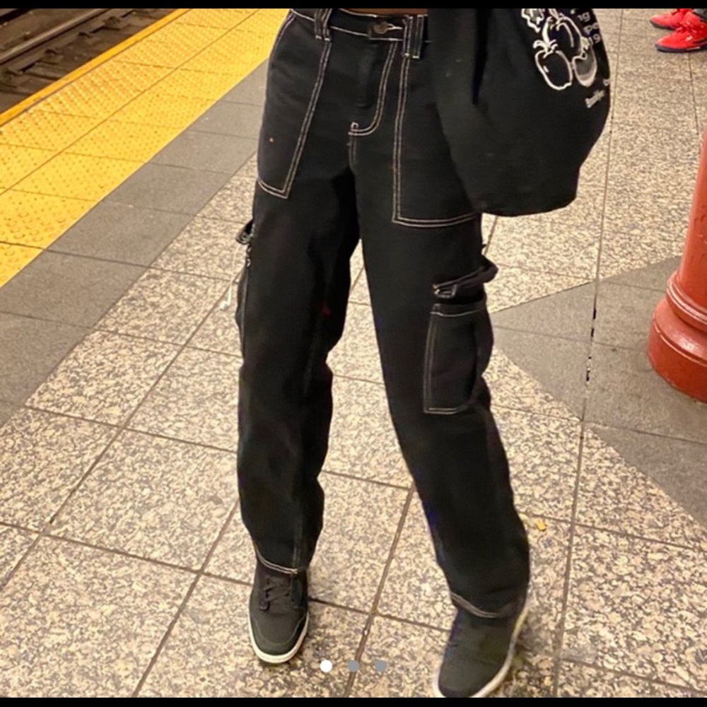 urban outfitters cargo pants bdg black